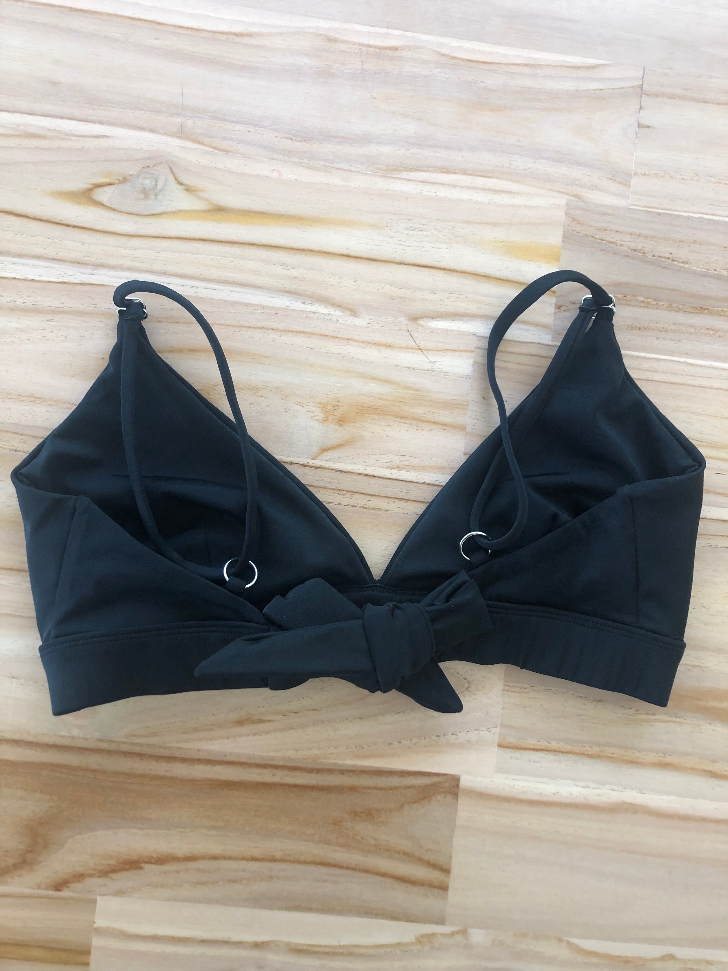 Next Level Triangle -Noir